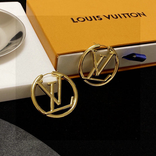 Lv earrings gold