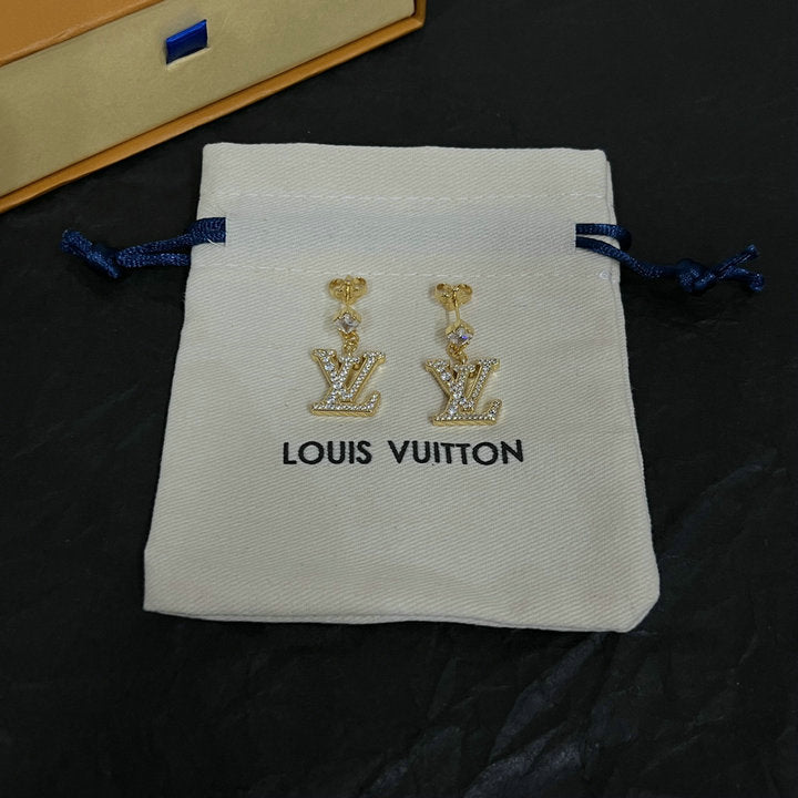 LV earrings gold 2